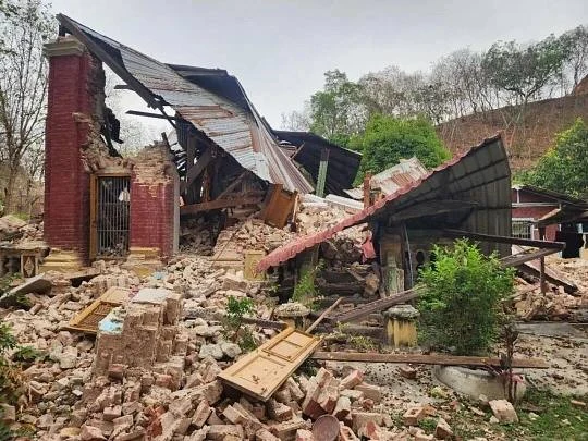 云南墨江地震后房屋受损现场